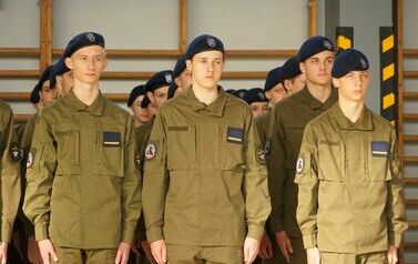 ŚLUBOWANIE I ŚWIĘTO NIEPODLEGŁOŚCI W ZSB 9