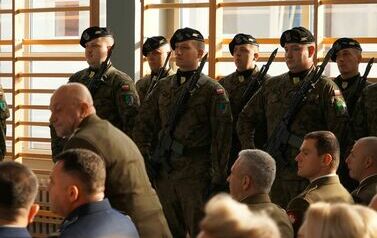 ŚLUBOWANIE I ŚWIĘTO NIEPODLEGŁOŚCI W ZSB 33