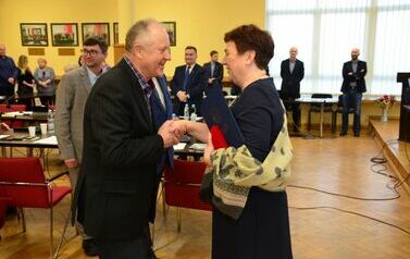 LI SESJA RADY POWIATU BRANIEWSKIEGO. POŻEGNANIE PANI SKARBNIK 19