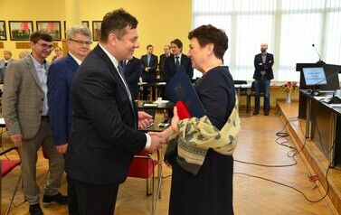 LI SESJA RADY POWIATU BRANIEWSKIEGO. POŻEGNANIE PANI SKARBNIK 20