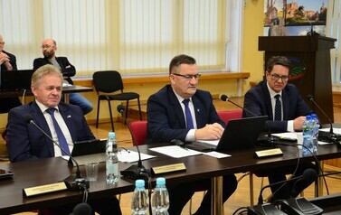 BUDŻET POWIATU BRANIEWSKIEGO NA 2024 ROK PRZYJĘTY JEDNOGŁOŚNIE 15