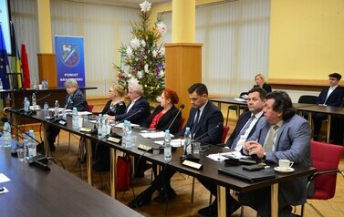 BUDŻET POWIATU BRANIEWSKIEGO NA 2024 ROK PRZYJĘTY JEDNOGŁOŚNIE 16