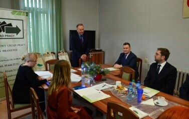 POSIEDZENIE POWIATOWEJ RADY RYNKU PRACY 1