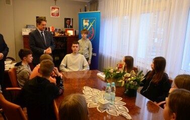 MŁODZI GOŚCIE W STAROSTWIE 12