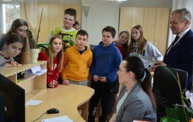 MŁODZI GOŚCIE W STAROSTWIE 18