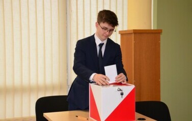 VI SESJA MŁODZIEŻOWEJ RADY POWIATU BRANIEWSKIEGO. KONKURS NA LOGO ROZSTRZYGNIĘTY 4