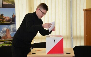 VI SESJA MŁODZIEŻOWEJ RADY POWIATU BRANIEWSKIEGO. KONKURS NA LOGO ROZSTRZYGNIĘTY 8
