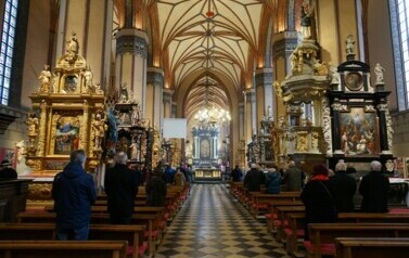 551. URODZINY MIKOŁAJA KOPERNIKA 27