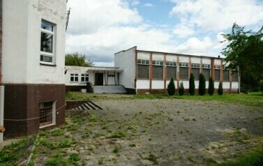 Ogłoszenie I przetargu pisemnego nieograniczonego na sprzedaż nieruchomości zabudowanej stanowiącej własność Powiatu Braniewskiego położonej w Pieniężnie przy ul. Szkolnej 11 7