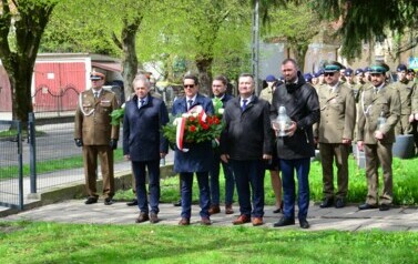 UROCZYSTE OBCHODY ROCZNICY ZBRODNI KATYŃSKIEJ W ZSB 13
