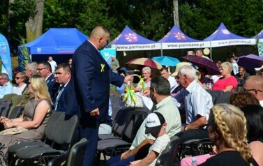 DOŻYNKI POWIATOWO &ndash; GMINNE W PIENIĘŻNIE 86