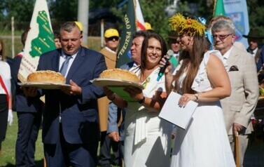 DOŻYNKI POWIATOWO &ndash; GMINNE W PIENIĘŻNIE 137