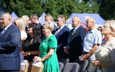 DOŻYNKI POWIATOWO &ndash; GMINNE W PIENIĘŻNIE 141