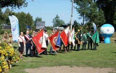 DOŻYNKI POWIATOWO &ndash; GMINNE W PIENIĘŻNIE 142