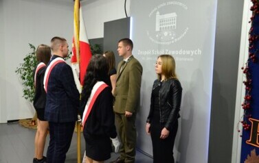 JUBILEUSZ W ZESPOLE SZK&Oacute;Ł ZAWODOWYCH 37