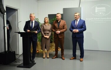 JUBILEUSZ W ZESPOLE SZK&Oacute;Ł ZAWODOWYCH 45