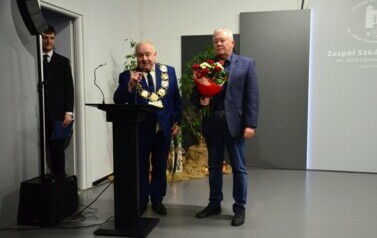 JUBILEUSZ W ZESPOLE SZK&Oacute;Ł ZAWODOWYCH 51