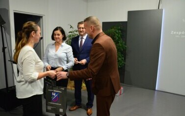 JUBILEUSZ W ZESPOLE SZK&Oacute;Ł ZAWODOWYCH 53