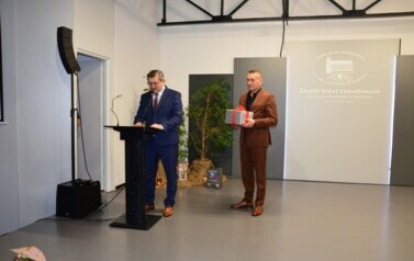 JUBILEUSZ W ZESPOLE SZK&Oacute;Ł ZAWODOWYCH 54