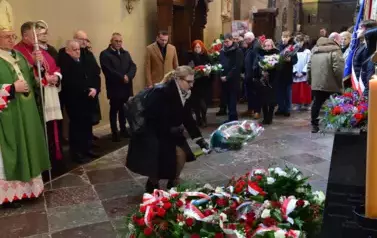 URODZINY MIKOŁAJA KOPERNIKA 33