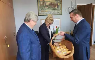 DZIEŃ KOBIET 33