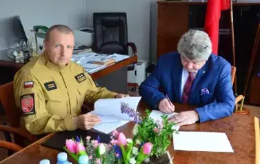 DLA BEZPIECZEŃSTWA MIESZKAŃC&Oacute;W 5