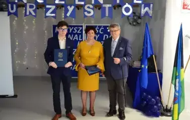 OSTATNI DZWONEK DLA MATURZYST&Oacute;W 13