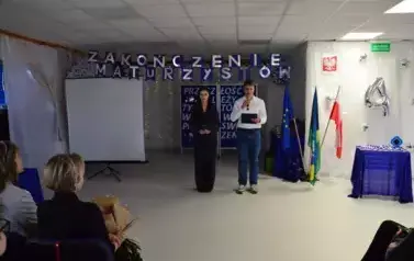 OSTATNI DZWONEK DLA MATURZYST&Oacute;W 29