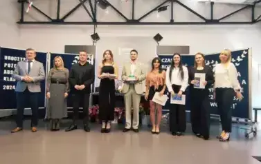 OSTATNI DZWONEK DLA MATURZYST&Oacute;W 37