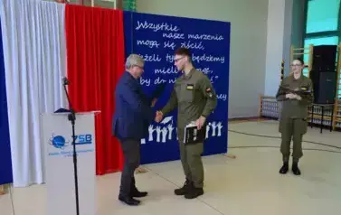 OSTATNI DZWONEK DLA MATURZYST&Oacute;W 52