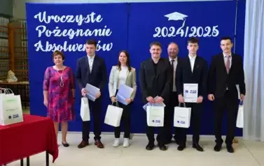 OSTATNI DZWONEK DLA MATURZYST&Oacute;W 54