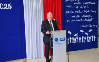 OSTATNI DZWONEK DLA MATURZYST&Oacute;W 71