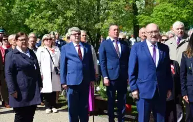 WITAJ MAJOWA JUTRZENKO 44