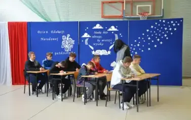 DZIEŃ EDUKACJI NARODOWEJ W ZESPOLE SZK&Oacute;Ł BUDOWLANYCH W BRANIEWIE 3