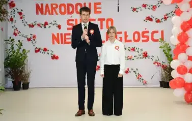 OBCHODY ŚWIĘTA NIEPODLEGŁOŚCI W LICEUM OG&Oacute;LNOKSZTAŁCĄCYM W BRANIEWIE 12