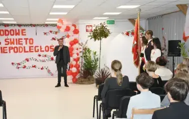 OBCHODY ŚWIĘTA NIEPODLEGŁOŚCI W LICEUM OG&Oacute;LNOKSZTAŁCĄCYM W BRANIEWIE 26