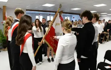 OBCHODY ŚWIĘTA NIEPODLEGŁOŚCI W LICEUM OG&Oacute;LNOKSZTAŁCĄCYM W BRANIEWIE 30