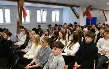 OBCHODY ŚWIĘTA NIEPODLEGŁOŚCI W LICEUM OG&Oacute;LNOKSZTAŁCĄCYM W BRANIEWIE 32