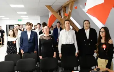 OBCHODY ŚWIĘTA NIEPODLEGŁOŚCI W LICEUM OG&Oacute;LNOKSZTAŁCĄCYM W BRANIEWIE 39