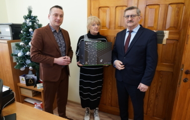 ŚWIĄTECZNE WIZYTY W PLAC&Oacute;WKACH SZKOLNO-WYCHOWAWCZYCH 6