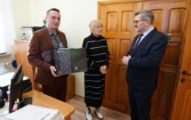 ŚWIĄTECZNE WIZYTY W PLAC&Oacute;WKACH SZKOLNO-WYCHOWAWCZYCH 10