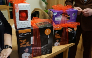 ŚWIĄTECZNE WIZYTY W PLAC&Oacute;WKACH SZKOLNO-WYCHOWAWCZYCH 12