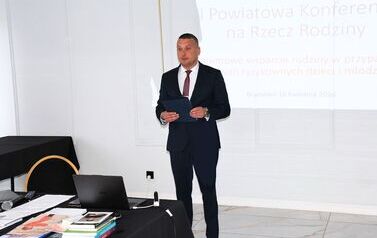 III POWIATOWA KONFERENCJA NA RZECZ RODZINY 7