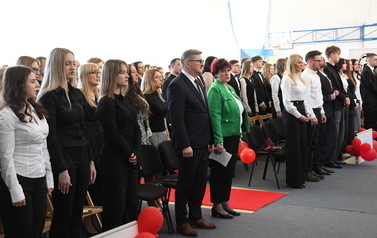 Ostatni dzwonek dla maturzyst&oacute;w! 74