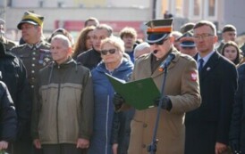 UROCZYSTOŚĆ WMUROWANIA KAMIENIA WĘGIELNEGO POD POMNIK &bdquo;KRESOWYCH ŻOŁNIERZY NIEZŁOMNYCH WYKLĘTYCH W BRANIEWIE&rdquo; 17