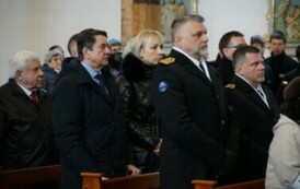 UROCZYSTOŚĆ WMUROWANIA KAMIENIA WĘGIELNEGO POD POMNIK &bdquo;KRESOWYCH ŻOŁNIERZY NIEZŁOMNYCH WYKLĘTYCH W BRANIEWIE&rdquo; 67