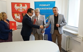 CYFRYZACJA SZPITALA W BRANIEWIE. PODPISANO UMOWĘ NA BLISKO 2 MLN ZŁ DOFINANSOWANIA 5