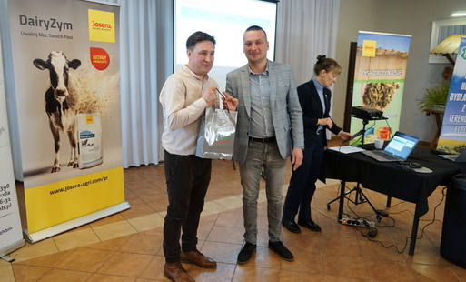 Zdjęcie do HODOWCY BYDŁA MLECZNEGO Z POWIATU BRANIEWSKIEGO WYR&Oacute;ŻNIENI 